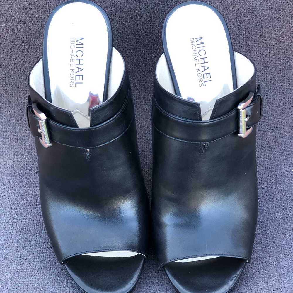 Micheal Kors Heels